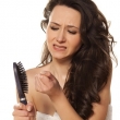 Nguyên nhân tóc rụng nhiều và cách khắc phục
